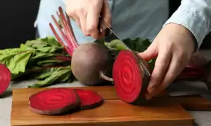 Полезно ли есть сырую свеклу каждый день для здоровья?