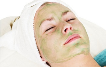 Лечение прыщей целебным растением