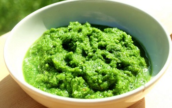 Маска из мякоти алоэ с яичным белком от угревой сыпи